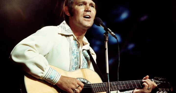 Glen Campbell – Rhinestone Cowboy