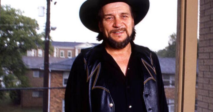 Are You Sure Hank Done It This Way – Waylon Jennings