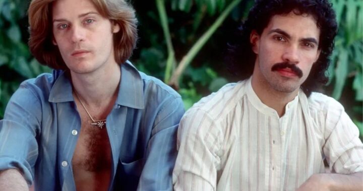 Daryl Hall & John Oates – Maneater