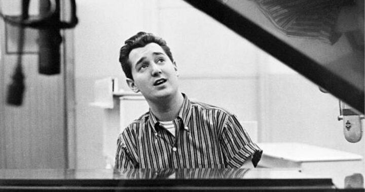 Neil Sedaka – “Calendar Girl” 1960