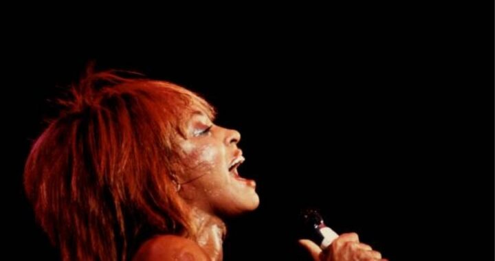 Tina Turner – Let’s Stay Together (1983)