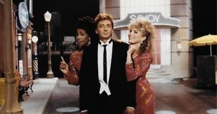 Barry Manilow – Let’s Hang On 1976