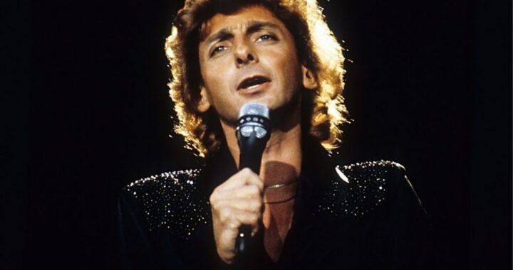 Barry Manilow – Moonlight Serenade 1939