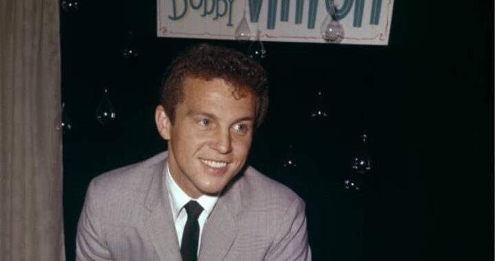 Bobby Vinton – Blue Velvet 1963