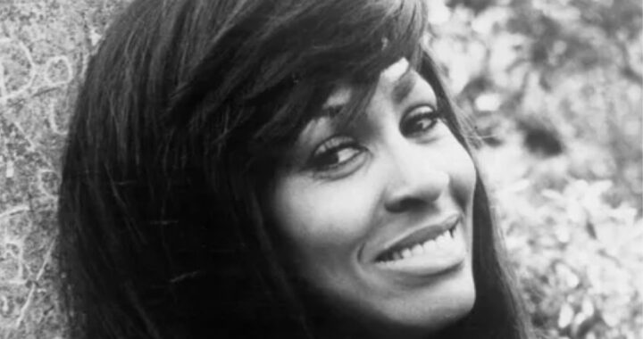 Tina Turner – Proud Mary (Lyrics) 1969