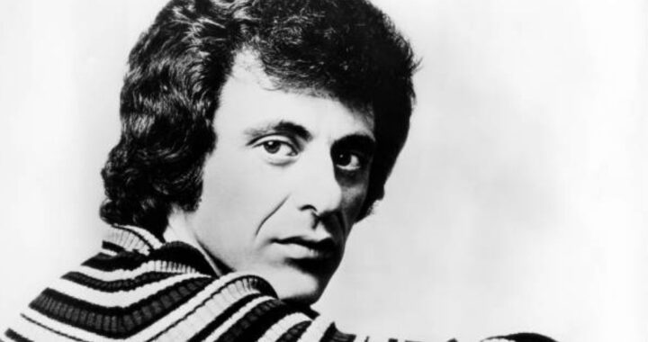 Frankie Valli – Can’t Take My Eyes Off You (1967)