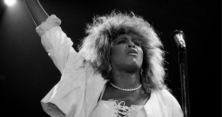 Tina Turner – Steamy Windows (1989) Lyrics