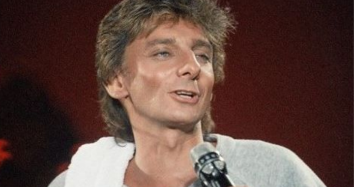 Barry Manilow – Copacabana (At the Copa) (1978) with Lyrics