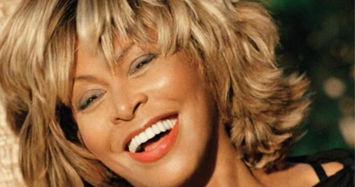 Tina Turner – We Don’t Need Another Hero 1985 with Lyrics