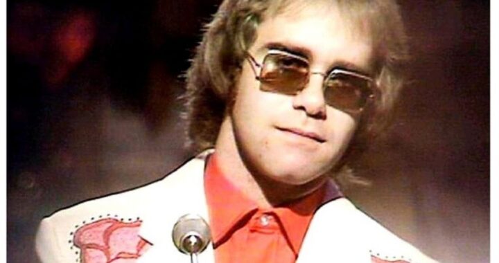 Elton John – Tiny Dancer 1971