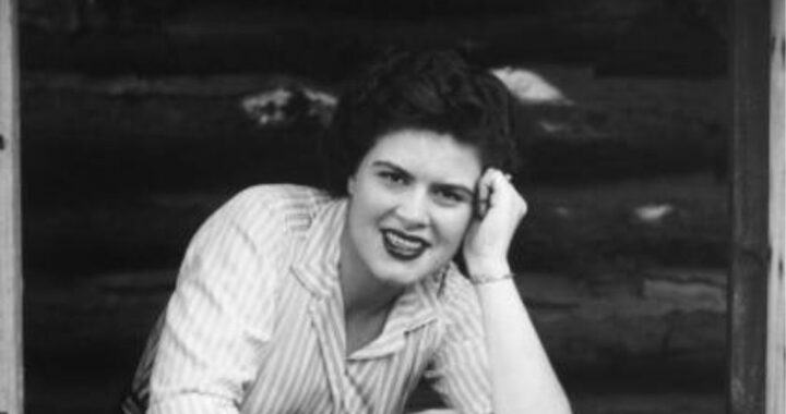 Patsy Cline – Walkin’ After Midnight 1957