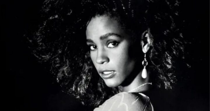 Whitney Houston – How Will I Know 1985