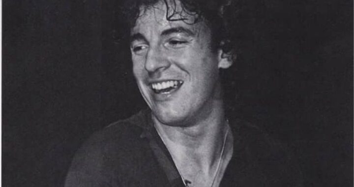 Bruce Springsteen – Cover Me (1984)