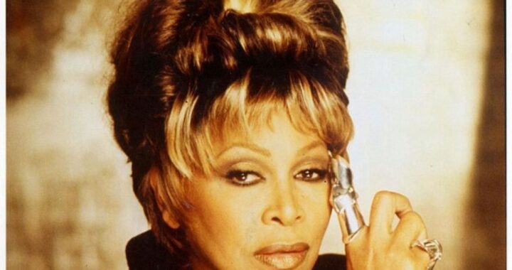 Tina Turner – GoldenEye 1995