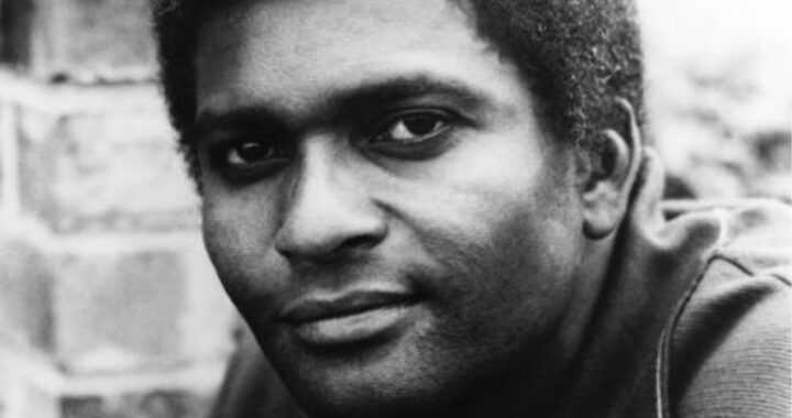 Charley Pride – The Snakes Crawl at Night 1974