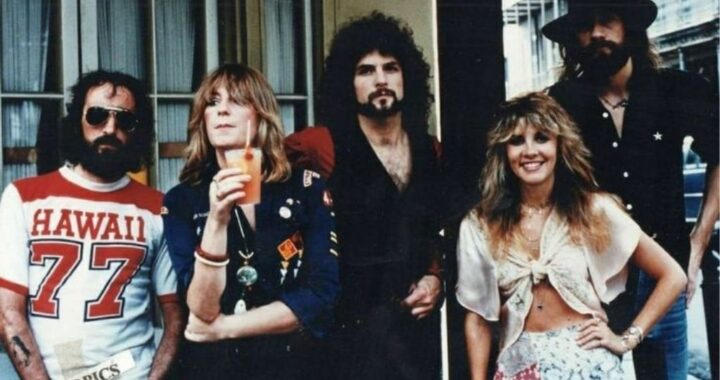 Fleetwood Mac – Isn’t It Midnight 1987